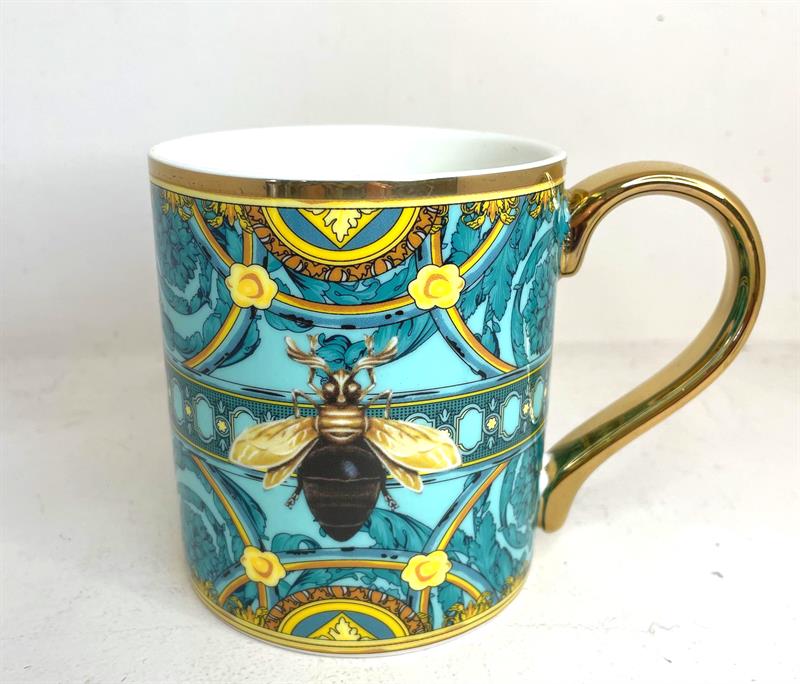 Winter Honey Bee Mug