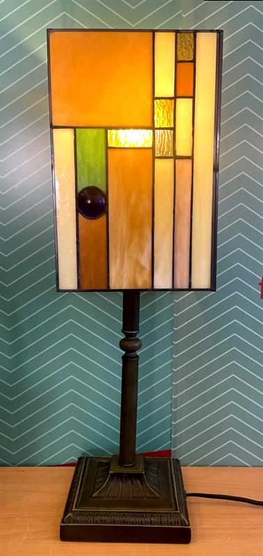 Table lamp