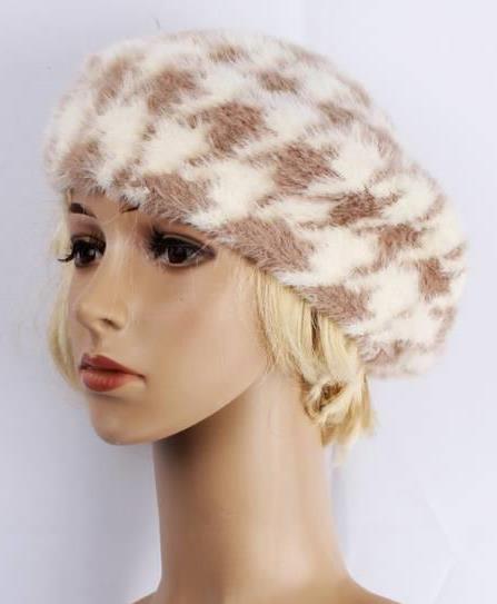 Houndstooth beret