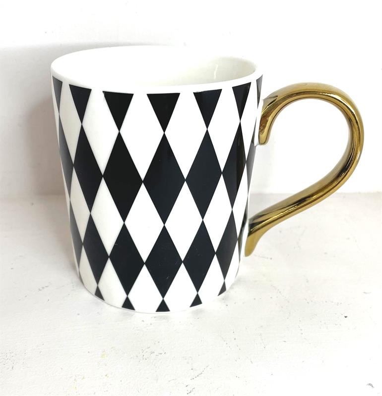 Diamond check mug